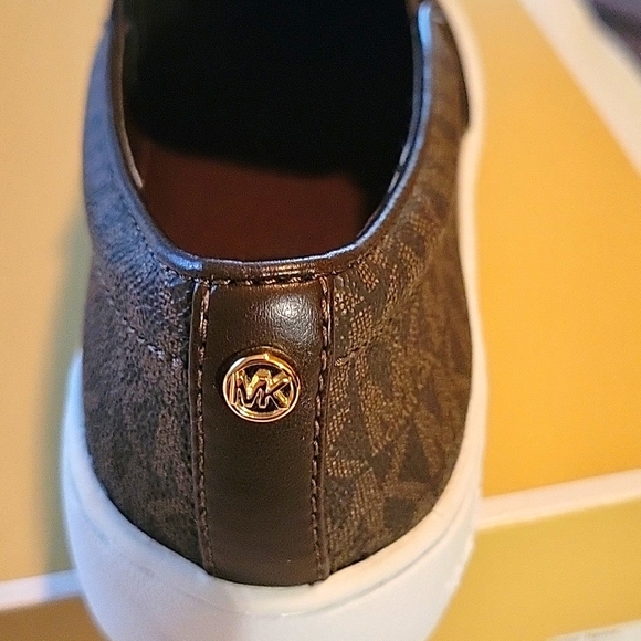 Brand New Authentic MICHAEL MICHAEL KORS Keaton Logo Slip-On Sneaker Size 6 - Picture 6 of 11